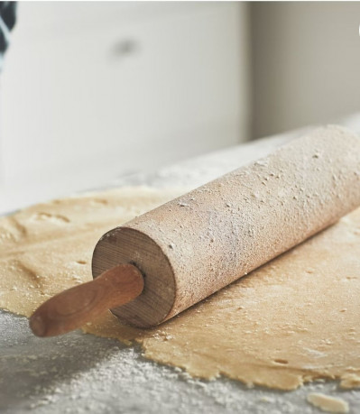 Скалка Икеа, деревянная, вращающаяся